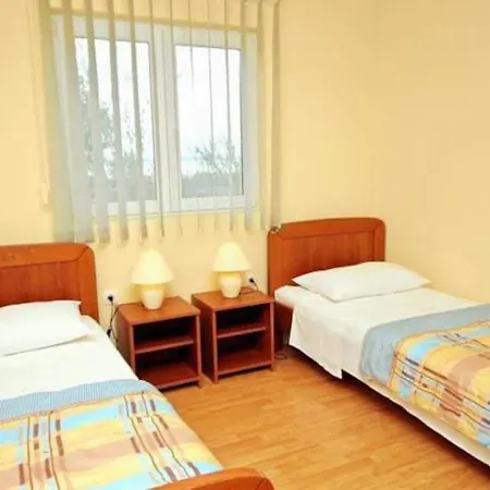 Mateja, Beachfront House * زاتون