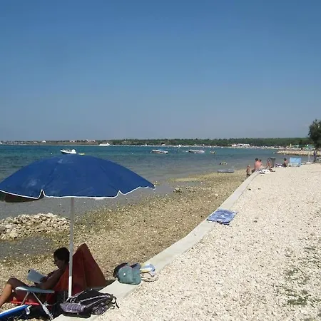 Mateja, Beachfront House * زاتون