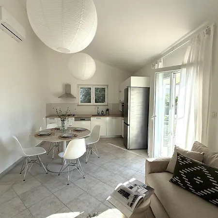 Apartman Mateja, Beachfront House